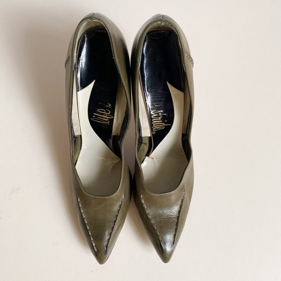 靴 ITALY VINTAGE 1960's Olive Suede Pumps Vintage 1960s Fashion Craft Mod Color Block Suede Leather