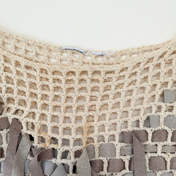 Vintage 1970s 1980s Crocheted Net Mesh Top Leathe… - image 8