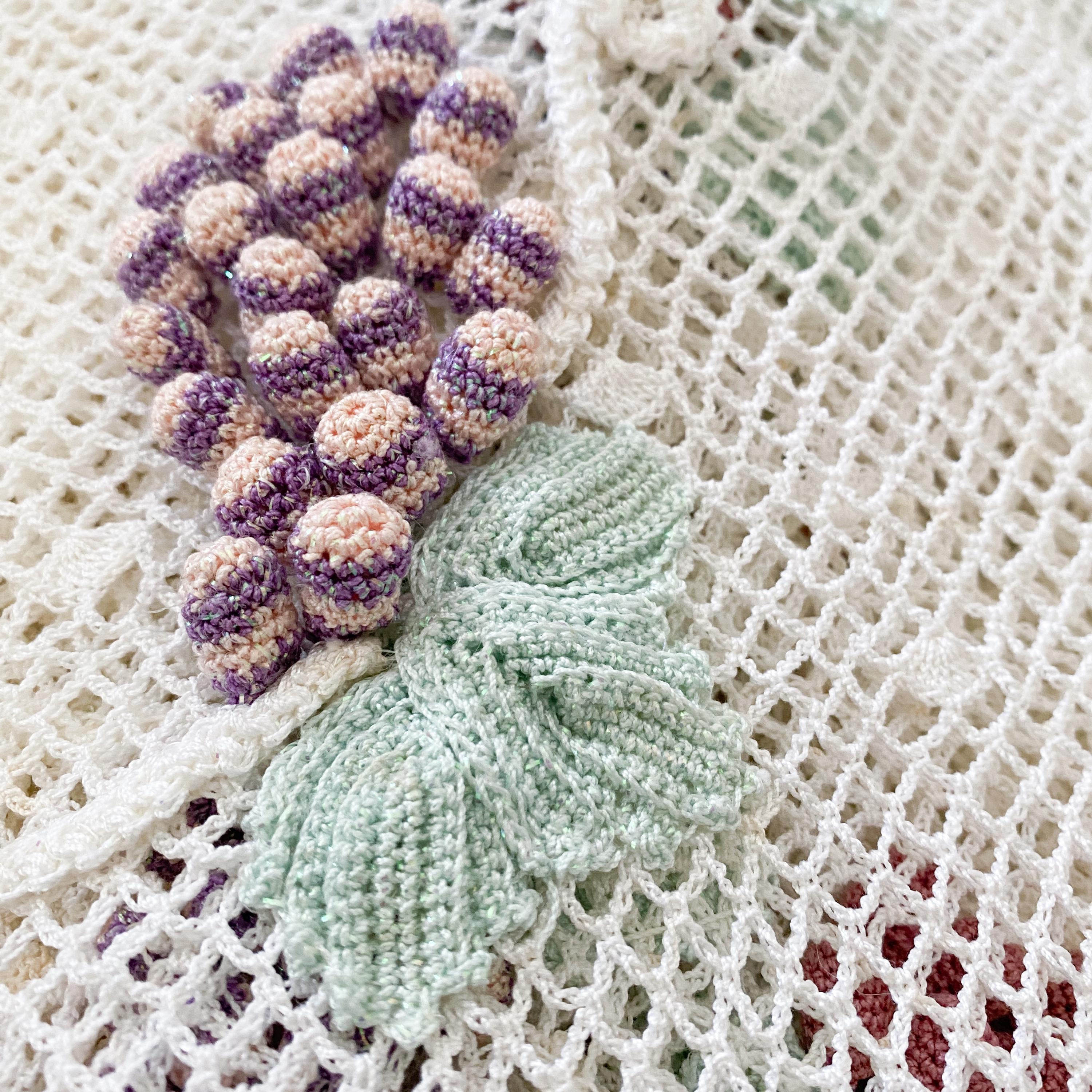Vintage Hand Crocheted White Tablecloth 3D Grapes Lim's NOS NWOT