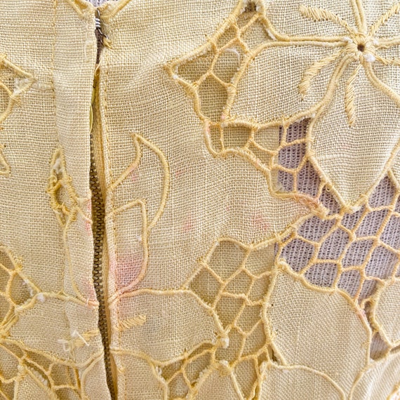 Vintage 1960s Yellow Irish Linen Cutwork Lace Emb… - image 8