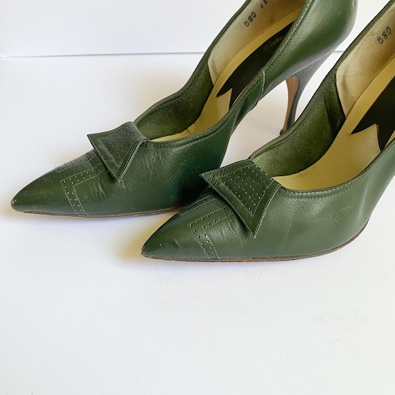 Vintage 1960s Bata Personality Green Leather Perf… - image 5