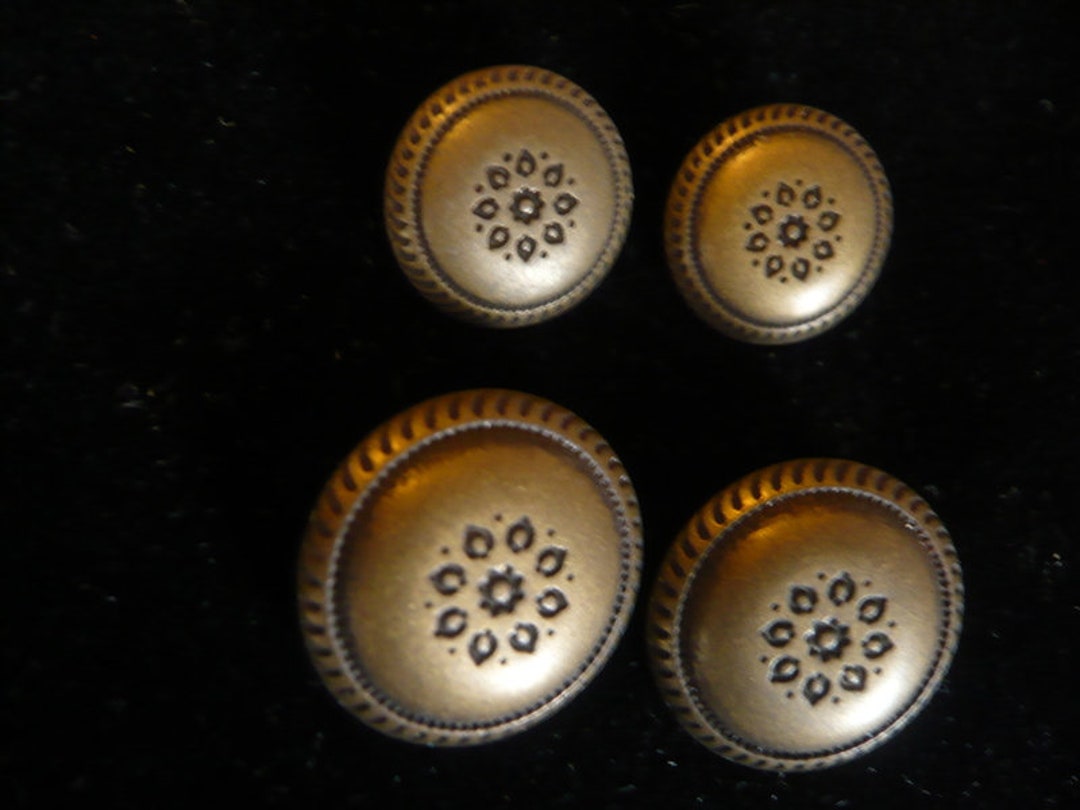 5 Small Antique Brass Buttons With Pattern 15 Mm Etsy