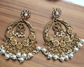 Pearl JhumkaIndian JewelryKundan EarringsPolki EarringBridal JhumkaStatement EarringsJhumkaChandbaliPearl ChandbaliIndian Earrings