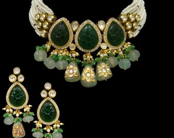 Carved Emerald Kundan Choker/ Indian Jewelry/ Indian Necklace/ Indian Choker/ Indian Wedding Necklace Set/ Pakistani Jewelry