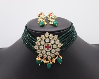 Emerald Kundan Choker/ Statement Necklace/ Indian Jewelry/ Indian Choker/ Indian Statement Jewelry/ Crystal choker / Crystal Necklace