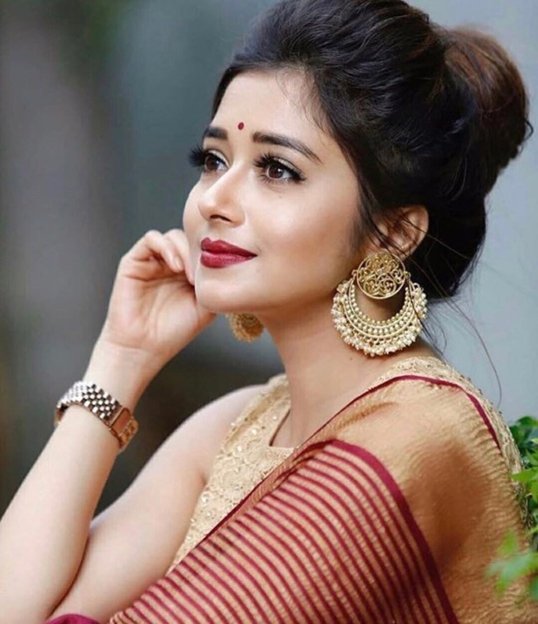 Gold Earrings/ Indian Earrings/ Indian Jewelry/ Bollywood - Etsy