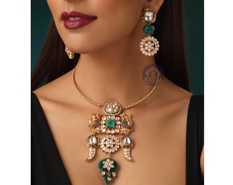 Indu Hasli Necklace Dual Tone Kundan Necklace Emerald Doublet Indian Necklace Sabyasachi Necklace Oxidized Necklace Indian Jewelry
