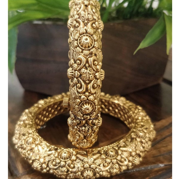 2.4/ 2.6/ 2.8 Openable Gold Bangle Pair | Indian Bangle | Gold Bangle | Indian Kade ~ Pakistani Jewelry | Indian Jewelry |