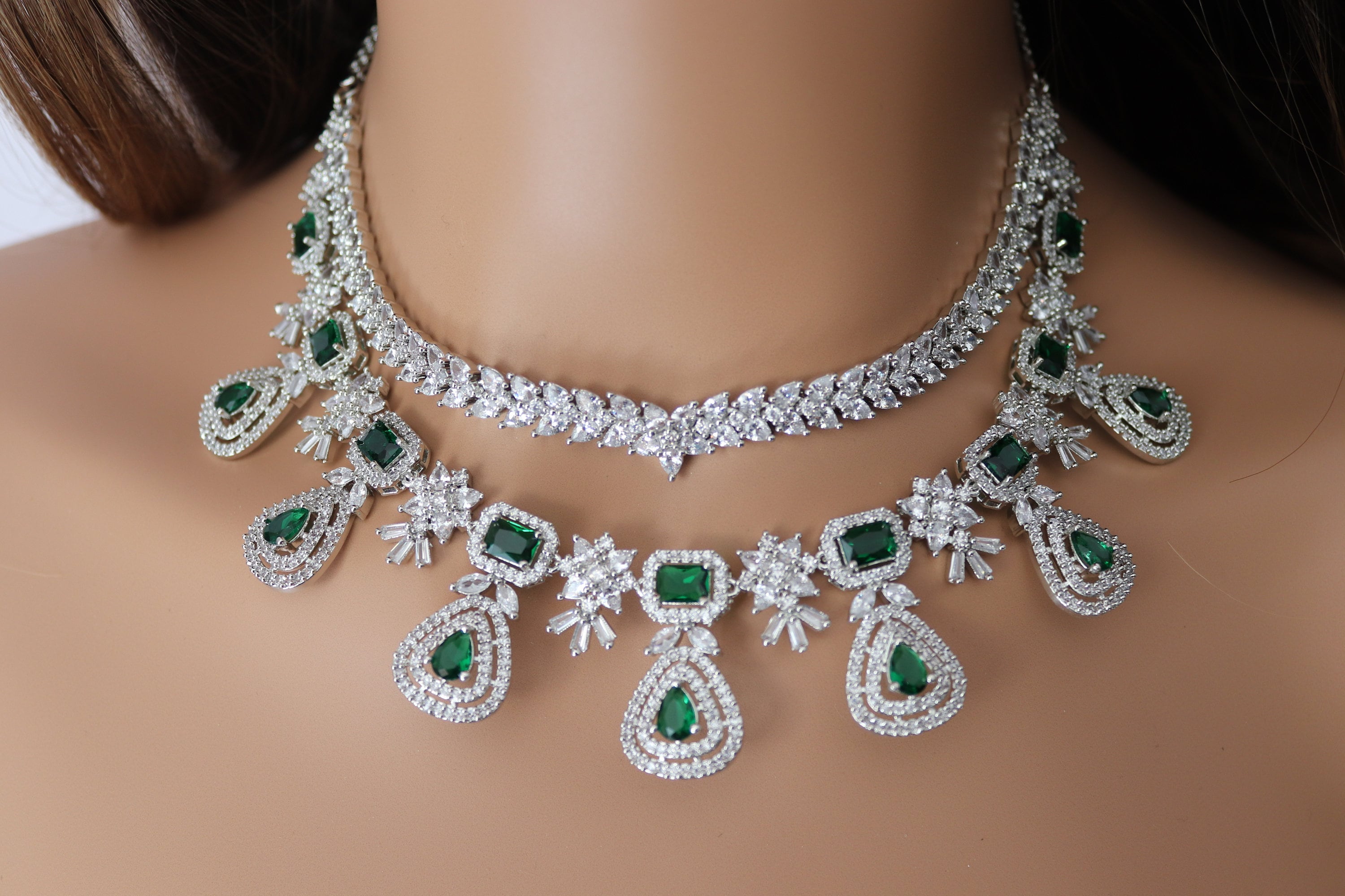 Green White Polish Bridal Diamonds Necklace