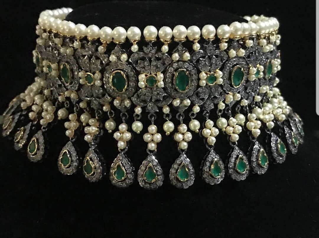 Sabyasachi choker set deals