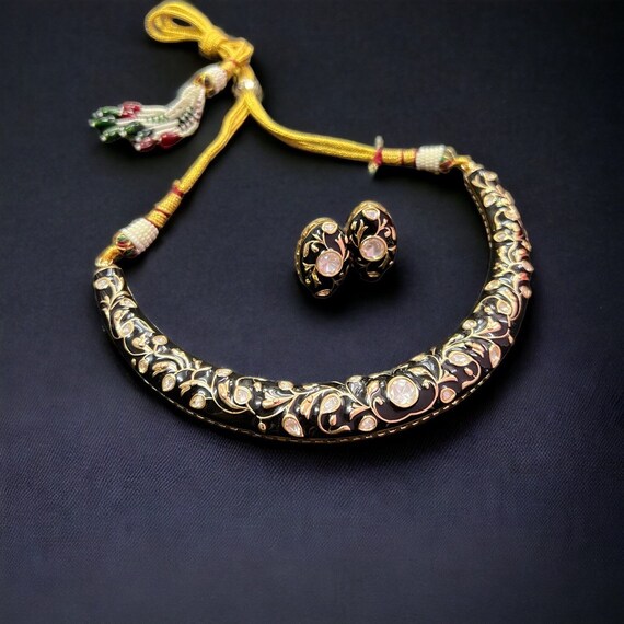 Black Kundan Hasli Necklace Gold Necklace by Rivaaz Indian Necklace Indian Jewelry Kundan Necklace