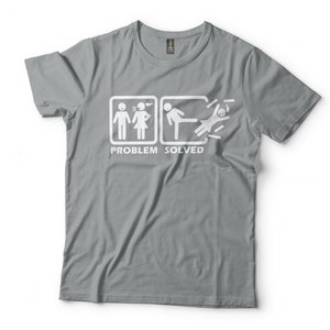 Problema resuelto relación divertida matrimonio camiseta bromas sobre las relaciones Heather Grey