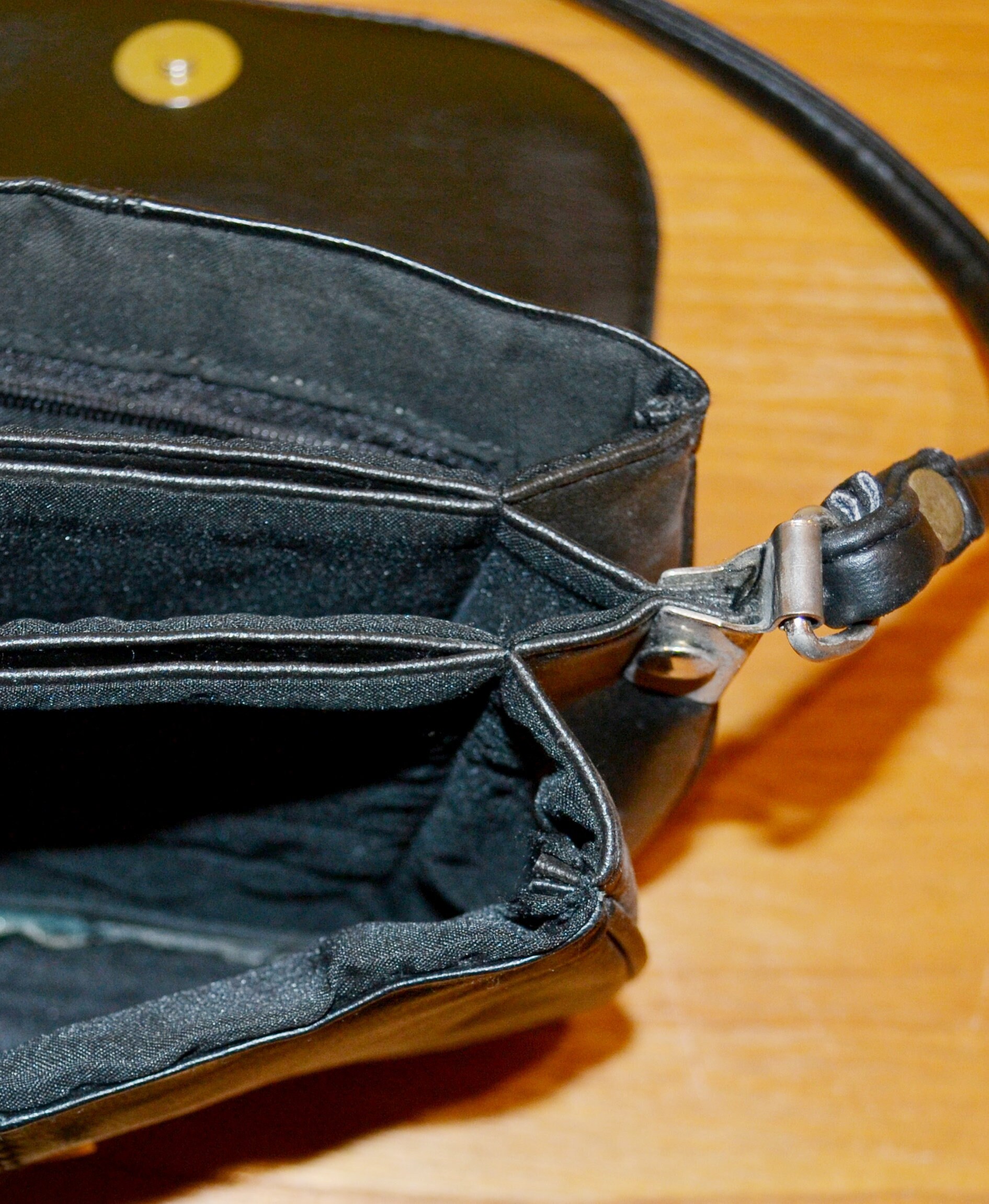 Années 1970 Sacs à main - 263 en vente sur