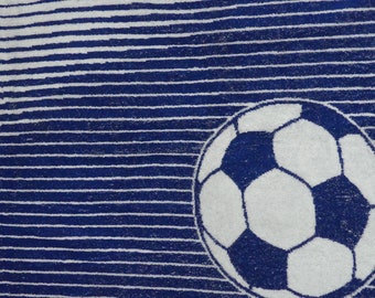 Vintage 70er Jahre Frottee Handtuch Badetuch Duschhandtuch Seventies Fußball blau Mid Century football Retro terry cloth fabric