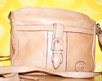 True Vintage Leather Handbag, Light Brown, 1970s Mid Century Seventies Retro Second Hand Wear Bag, Vintage Clothing Clutch