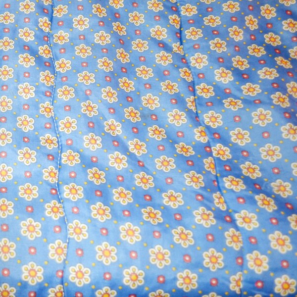 Beautiful light vintage summer sleeping bag travel trip 70s colorful mid century retro vintage fabric blanket
