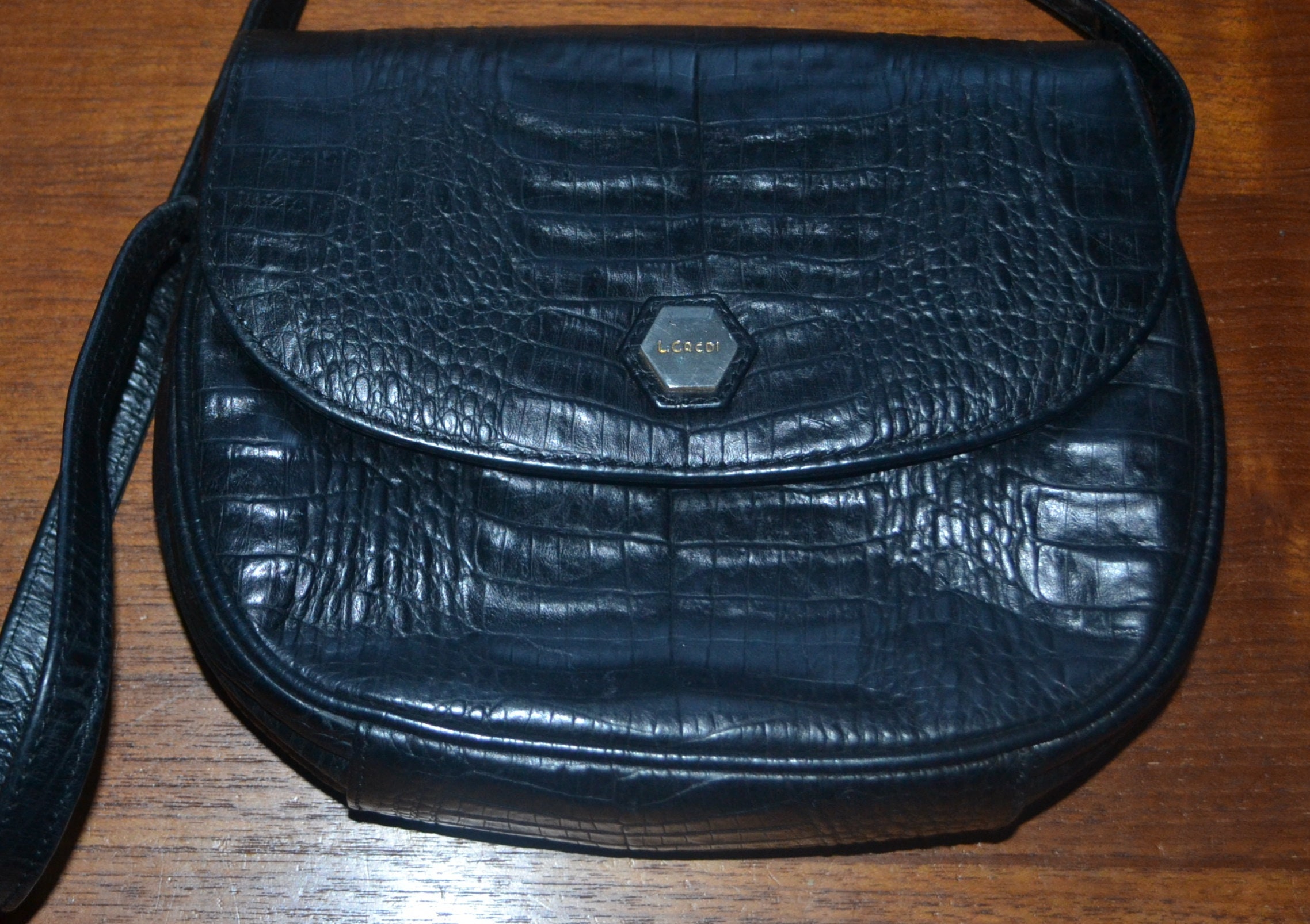 ?EUC L.Credi Genuine Pebble Italian Leather Adjustable Book Bag Purse, Black Grace Pebble Leather Pouch Black/Pewter – Bandolier main image 3