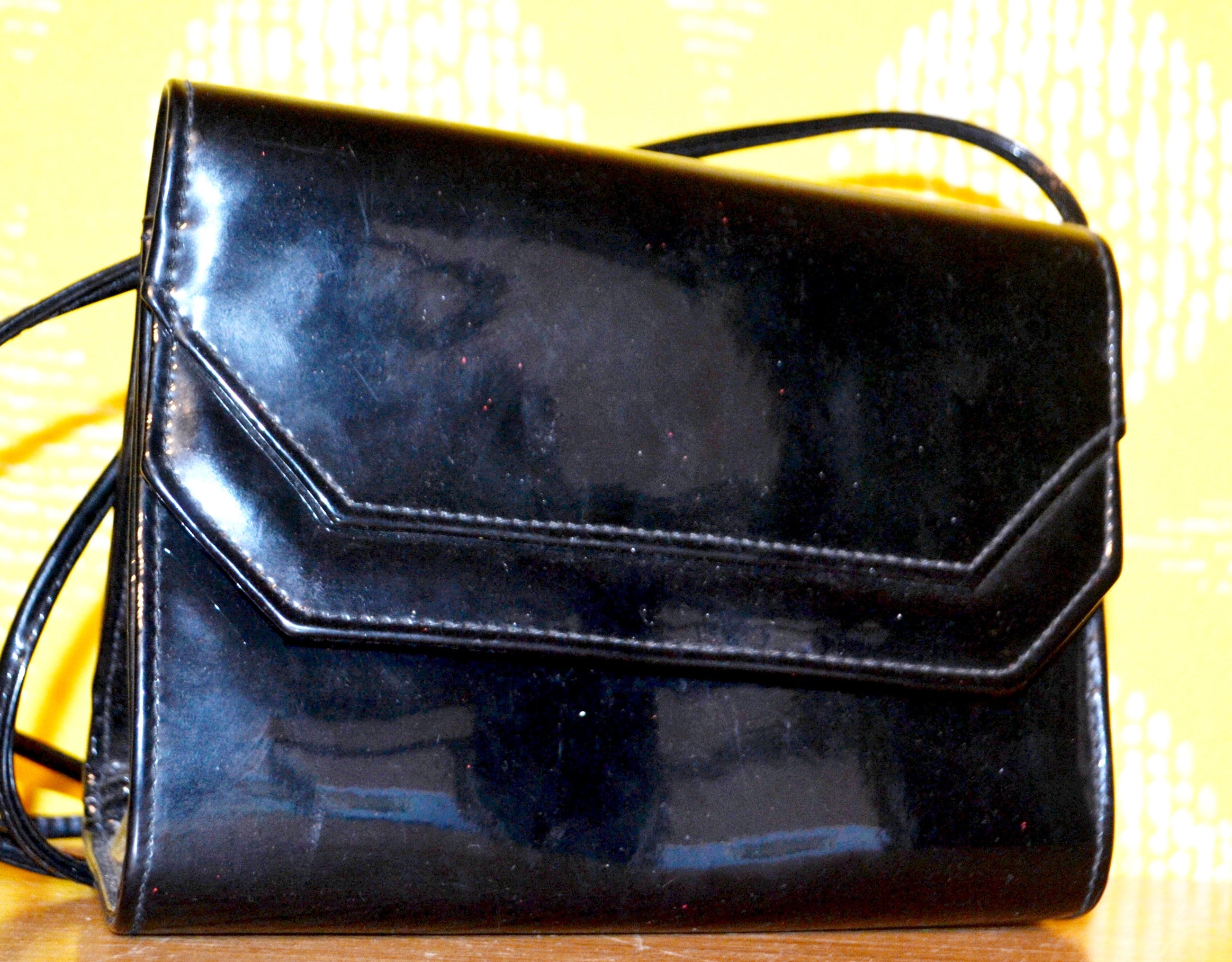 Sac à main à porter croco noir Hermès - 1970 friperie pas cher et