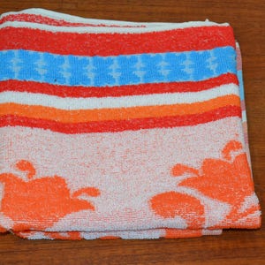 Beautiful vintage terry bath towel colorful Seventies 70s Mid Century Retro terry cloth fabric sewing material