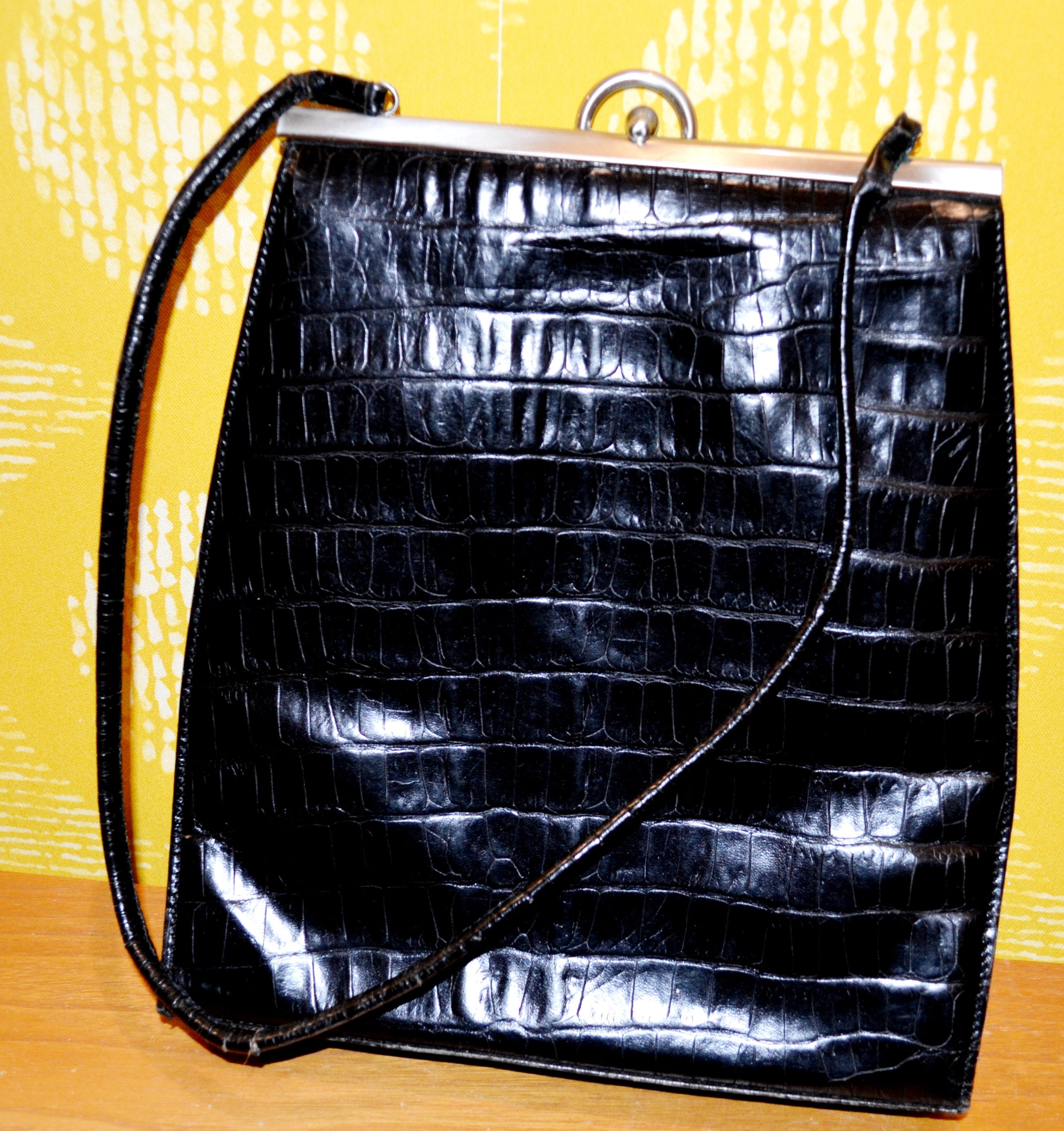 Sac à Main Vintage En Crocodile Véritable Noir - Bon état - Quincaillerie Dorée - Soirée