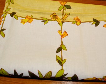 Beautiful square vintage tablecloth cotton yellow/brown 70s colorful with creek flowers mid century retro dining table vintage