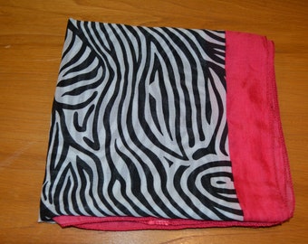 Beautiful vintage scarf 70 years scarf zebra black/white/pink retro mid century vintage clothing second hand wear