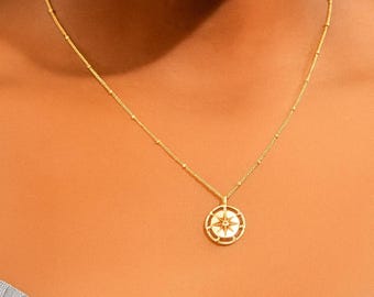 Minimalistische Kompass-Halskette – zartes Gold, handgefertigter Schmuck, elegantes Geschenk für Frauen