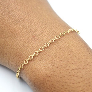 Minimalistisches Damenarmband Kettennetz Pfeile - Gold mit Feingold