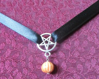 Goth Red Glass inverted Pentagram Ribbon Choker Necklace