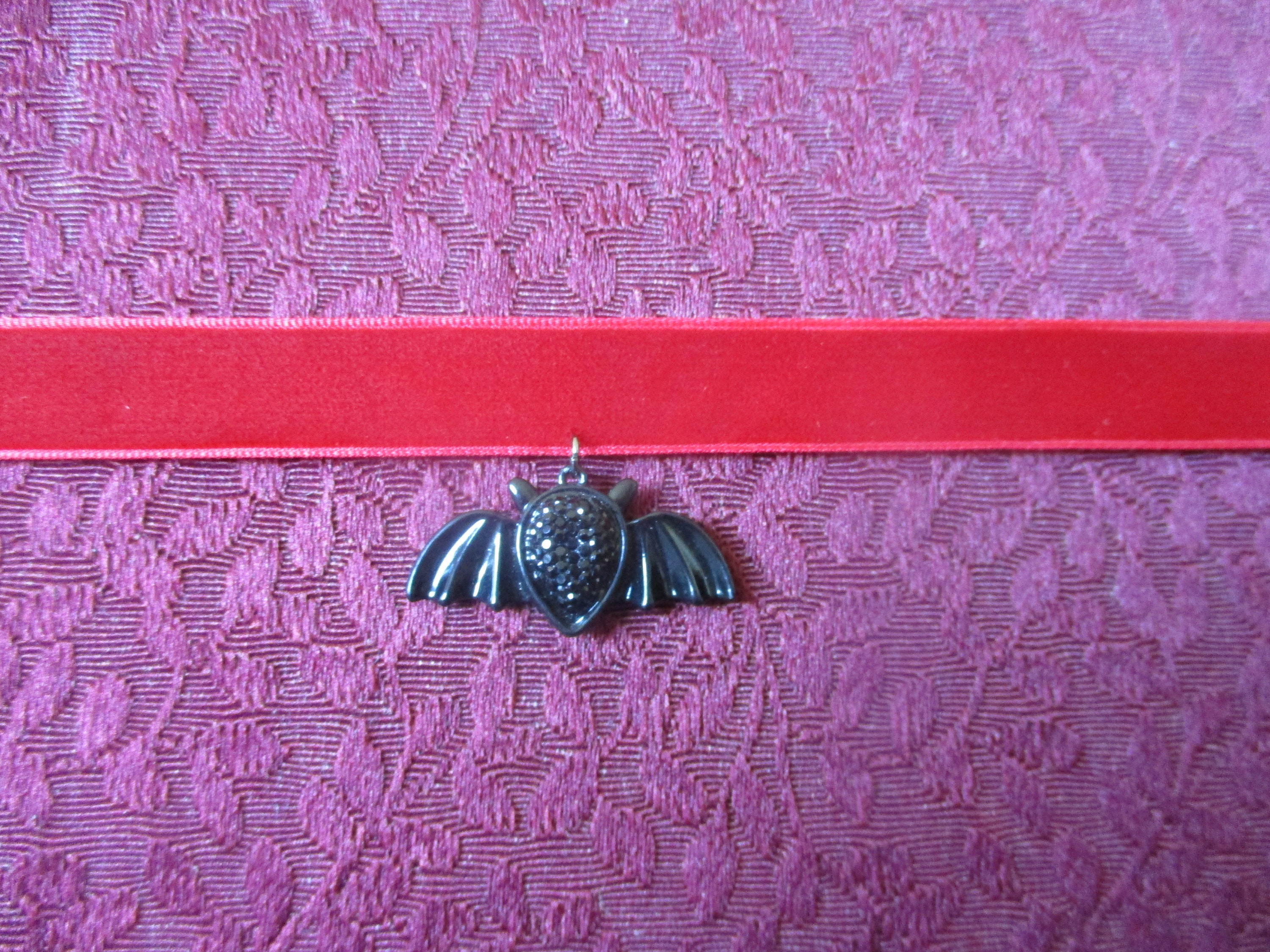 Goth Red Glass inverted Pentagram Ribbon Choker Necklace