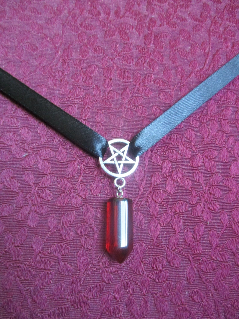 Goth Red Glass inverted Pentagram Ribbon Choker Necklace