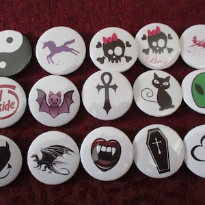 Assorted Nerd, Fantasy, Horror pinback Pins Button 1.46&#39;&#39;