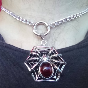 Creepy Cute Spider Charm O ring curb chain choker