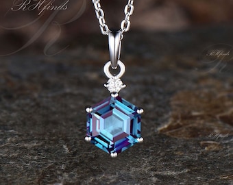 Dainty 7x7mm Hexagon Cut June Birthstone Alexandrite Necklace Minimalist Moissanite Two Stone Pendant Color Change Stone Birthday Necklace