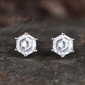 Hexagon Cut Moissanite Stud Earrings Unique 14k White Gold 925 Sterling Silver Earrings Art Deco White Gemstone Moissanite Jewelry Gift