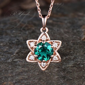 Minimalist Round Cut Emerald Hexagram Necklace Unique Seven Stone Pendant Moissanite Halo Necklace Delicate May Birthstone Birthday Necklace