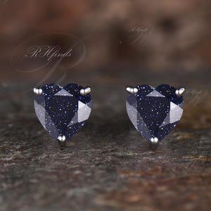 Galaxy Heart Cut Blue Sandstone Stud Earrings Unique Healing Jewelry Blue Gemstone Solitaire Earrings Art Deco Starry Night Pierced Earrings