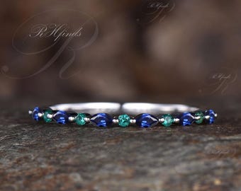 Anillo de boda minimalista con zafiro azul talla marquesa, delicado anillo a juego con esmeralda redonda, anillo de promesa de media eternidad en oro blanco de 14k para mujer.