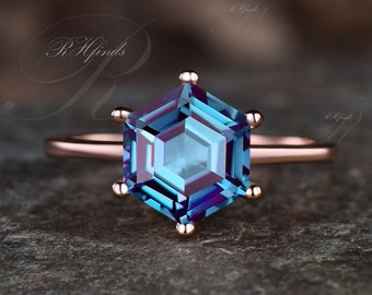 Unique Hexagon Cut Alexandrite Solitaire Ring Vintage June Birthstone Alexandrite Engagement Ring Art Deco Color Change Stone Birthday Ring