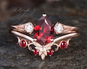 Vintage Teardrop Ruby Engagement Ring Set Milgrain Three Stone Wedding Ring Leaf Nature Inspired Wedding Band 2pcs Bridal Ring Set Women