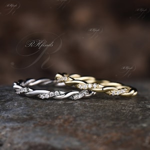 Unique Twisted Wedding Band Art Deco Round Cut Diamond Moissanite Wedding Ring Minimalist Couple Ring Delicate Anniversary Promise Gift