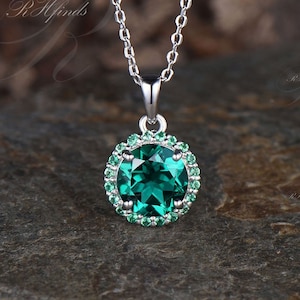 Minimalist Round Cut Emerald Necklace Unique 14k White Gold May Birthstone Green Gemstone Emerald Pendant Art Deco Delicate Necklace Women