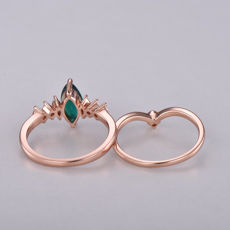 Marquise Emerald Engagement Ring Vintage Bridal Wedding Ring Art Deco Curved Band Birthstone Ring 14K Rose Gold Anniversary Ring Prong Set