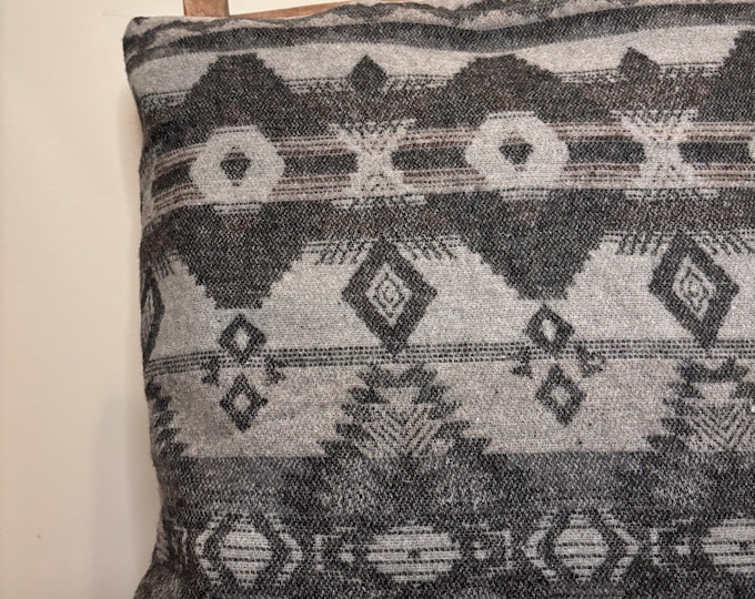 Pillow Cover | DRIFT