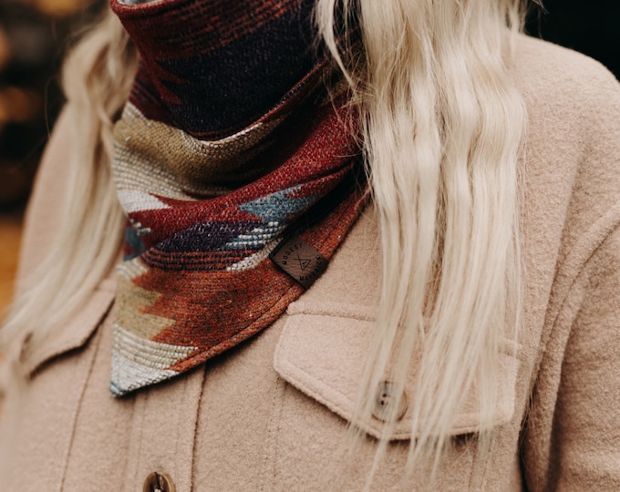 Snap on Scarf - WANDERER