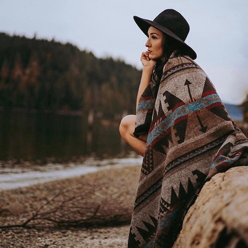 Couverture de plage Tofino - RUSTIQUE - Boho, aztèque, sud-ouest, couverture de camping, jeté de couverture, couverture de yoga, couverture écharpe, couverture géométrique