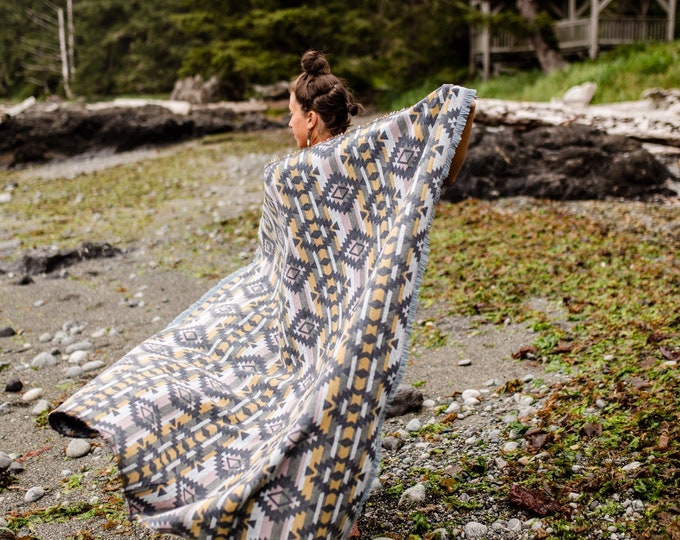 Tofino Beach Blanket - DAZED