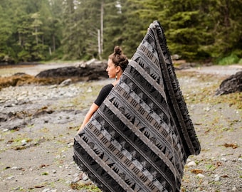 Tofino Beach Blanket | THE COASTAL