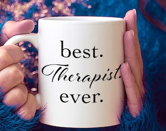 Best Therapist Ever Mug Gift Ideas for Psychologist Healer Psychiatrist Psychology Major Counselor Physiotherapist in Christmas Coffee Cup