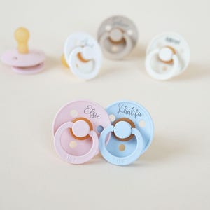 BIBS パーソナライズおしゃぶり | デンマーク製おしゃぶり | 天然ゴム製おしゃぶり チェリー型ダミー ベビーおしゃぶり